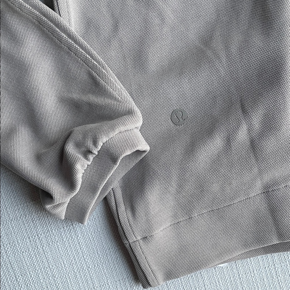 NWT lululemon Softstreme Pique Oversized LS Polo - XS - WSHG - Picture 9 of 16